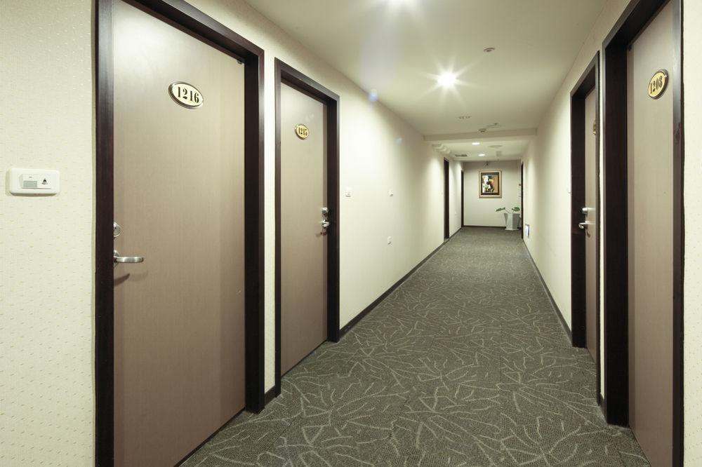 Lincoln Hotel Tainan Exterior foto