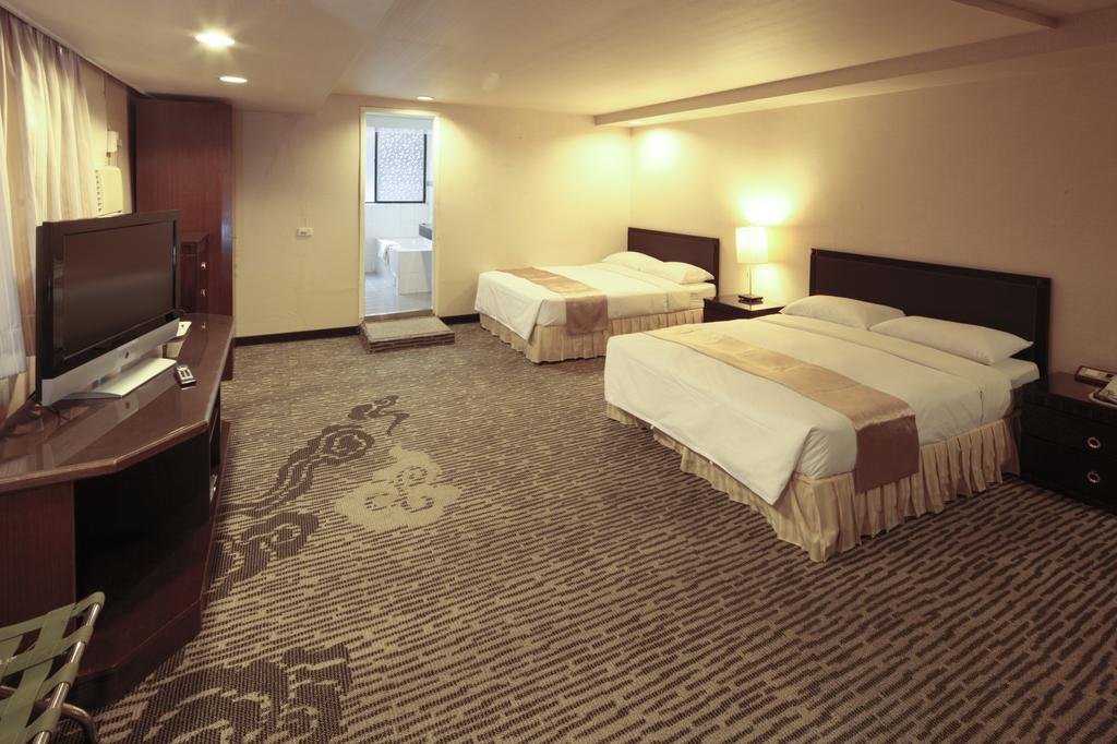 Lincoln Hotel Tainan Exterior foto