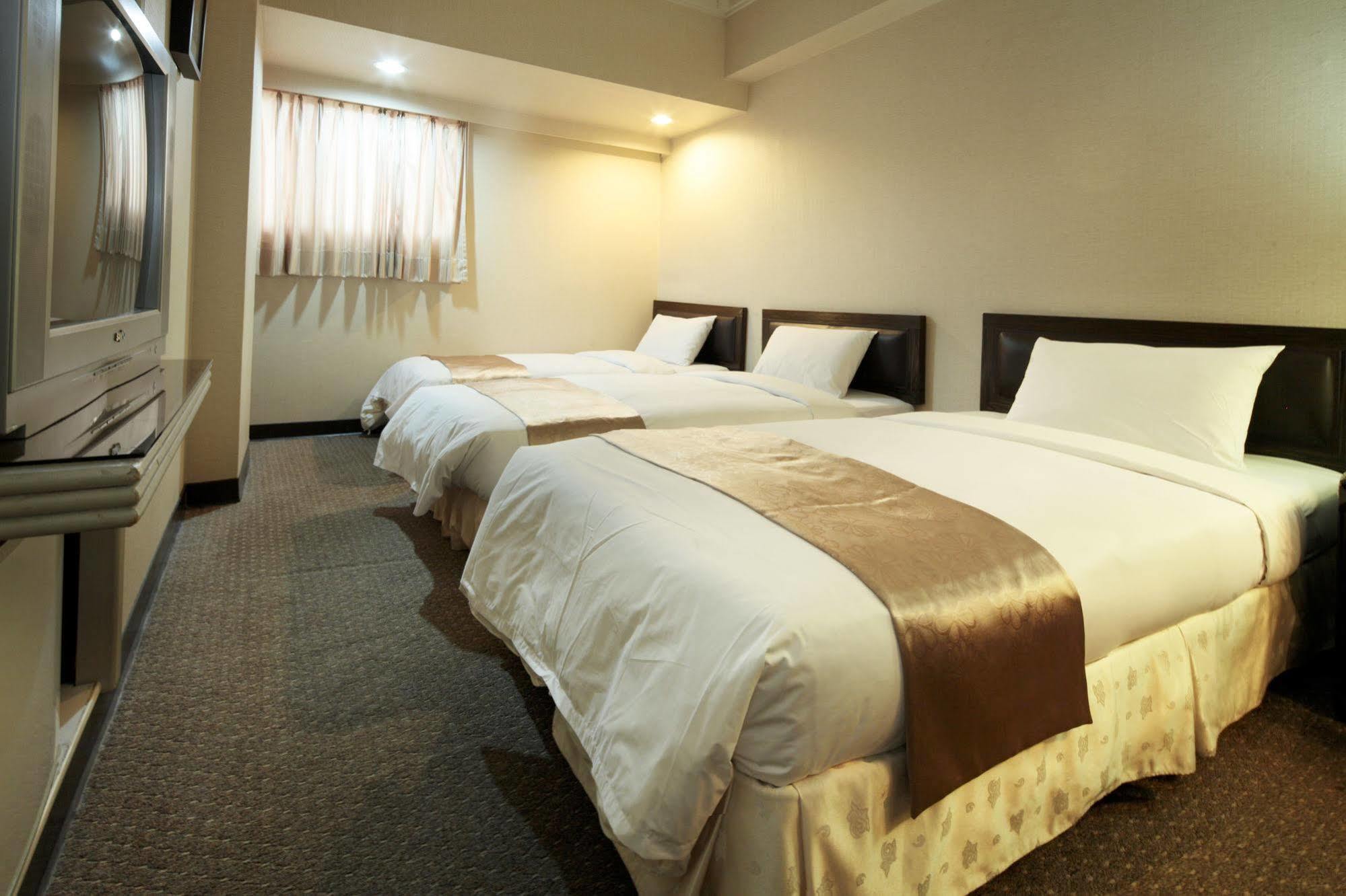 Lincoln Hotel Tainan Exterior foto